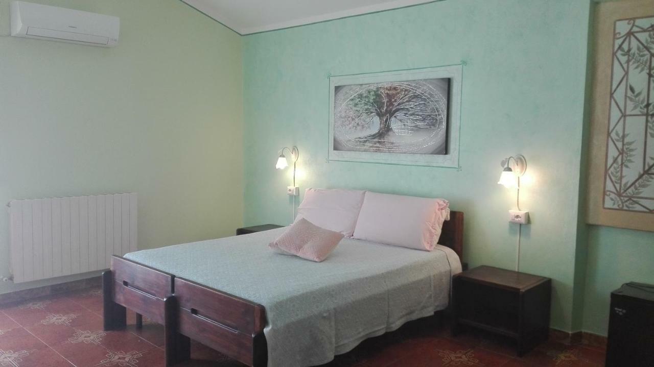 Agriturismo Monte Pino Telti Bagian luar foto