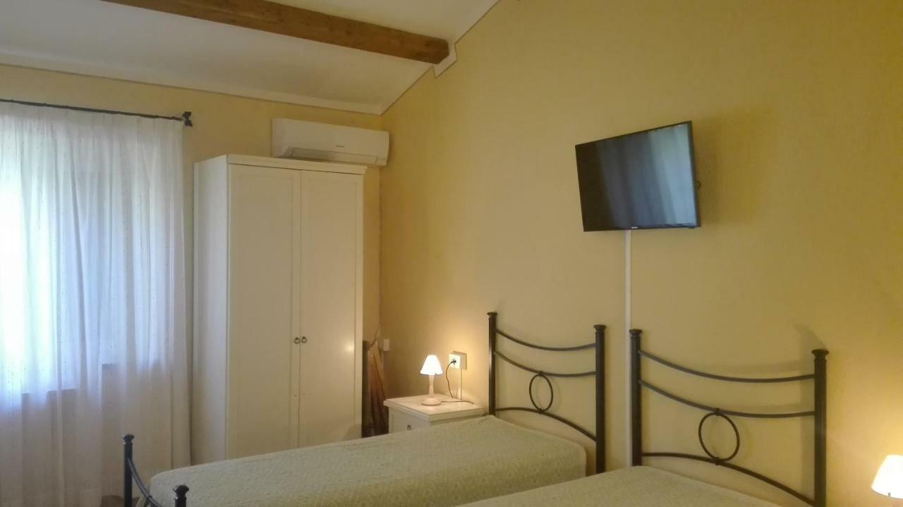 Agriturismo Monte Pino Telti Bagian luar foto